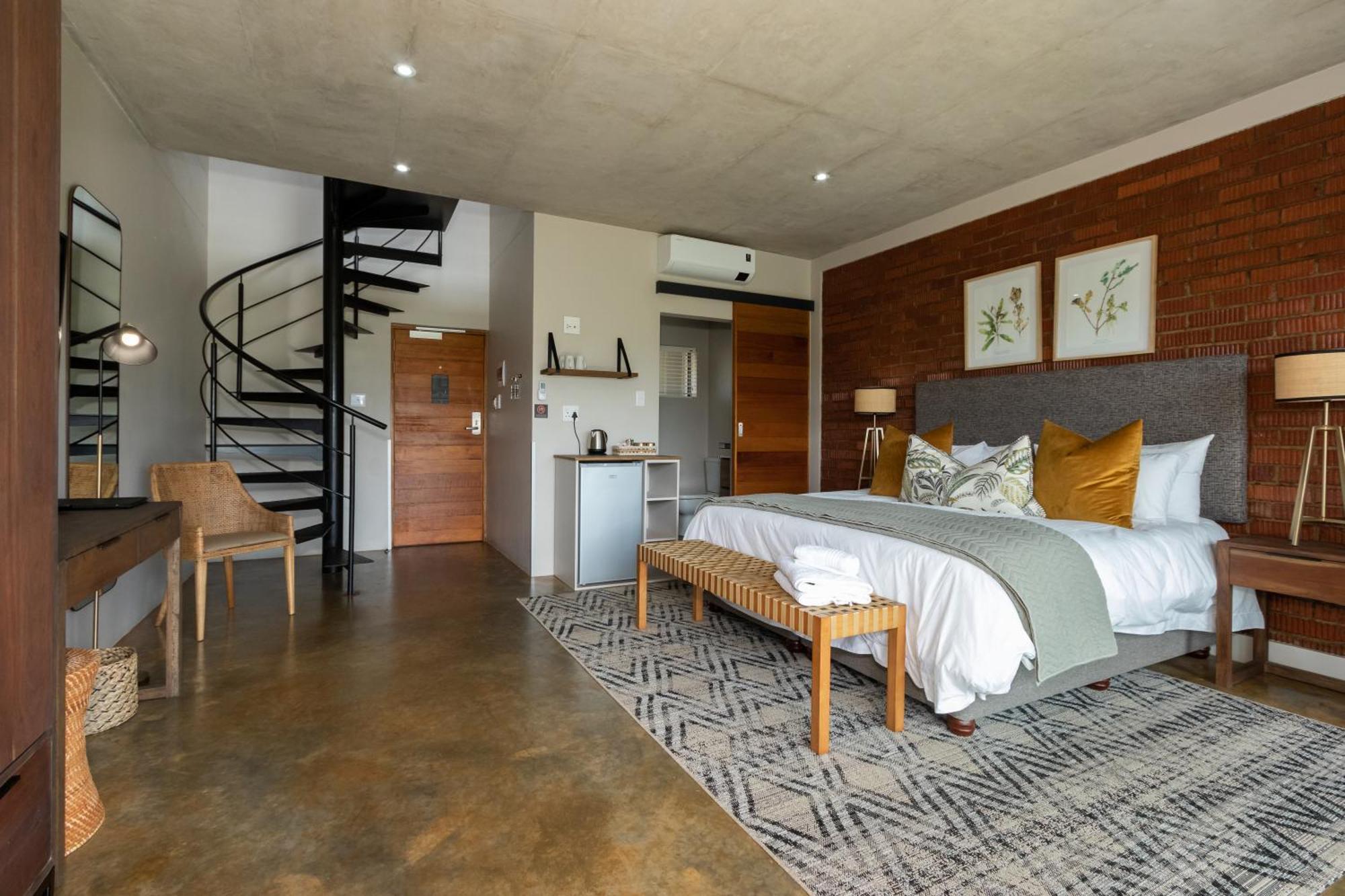 Dragonview Lodge Champagne Valley Bagian luar foto