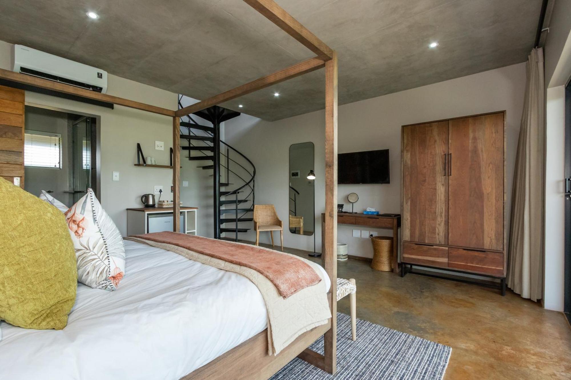 Dragonview Lodge Champagne Valley Bagian luar foto